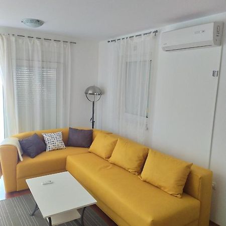 Zobic Family Apartments Rab Town Ngoại thất bức ảnh